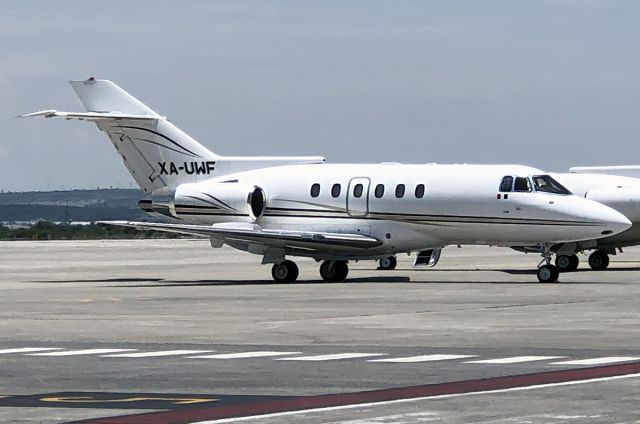 Hawker 800 (XA-UWF)