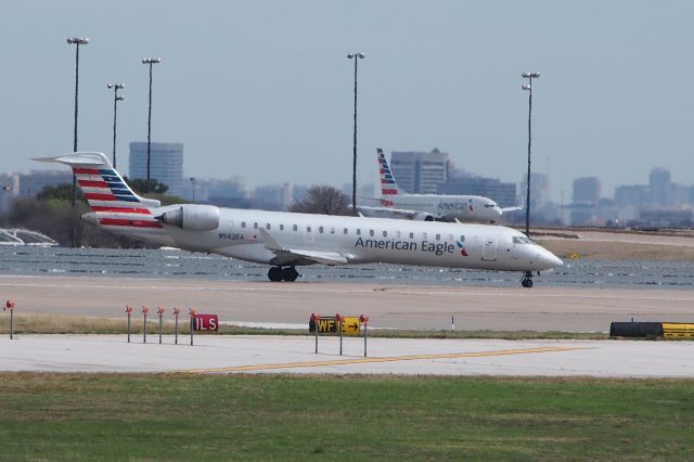 Embraer ERJ-145 (N542EA)