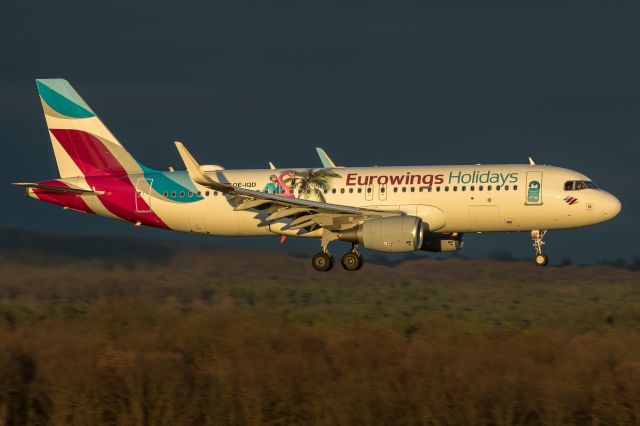 Airbus A320 (OE-IQD) - OE-IQD - Airbus A320-214(WL) - Eurowings Europebr /Last light on short final RWY 14L at the cologne airport