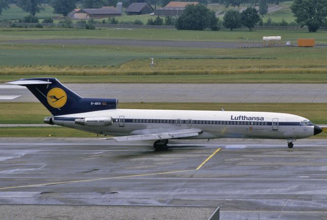 BOEING 727-200 (D-ABSI) - Taxiing to Runway 28 at Zurich Airport - 1984-07-16.