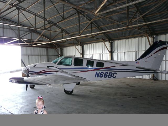 Beechcraft Baron (58) (N66BC)