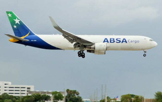 BOEING 767-300 (PR-ABD)