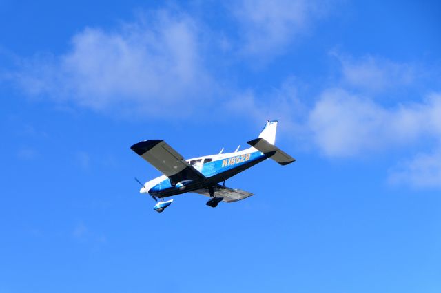 Piper Cherokee (N16528)