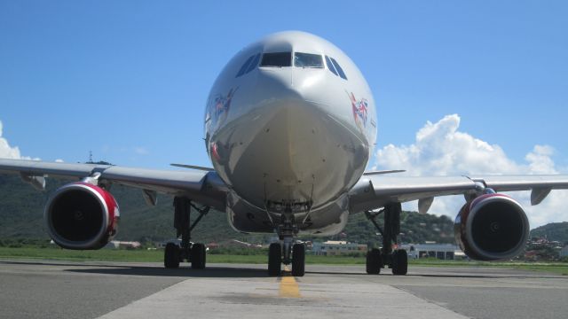 Airbus A330-300 (G-VWAG)