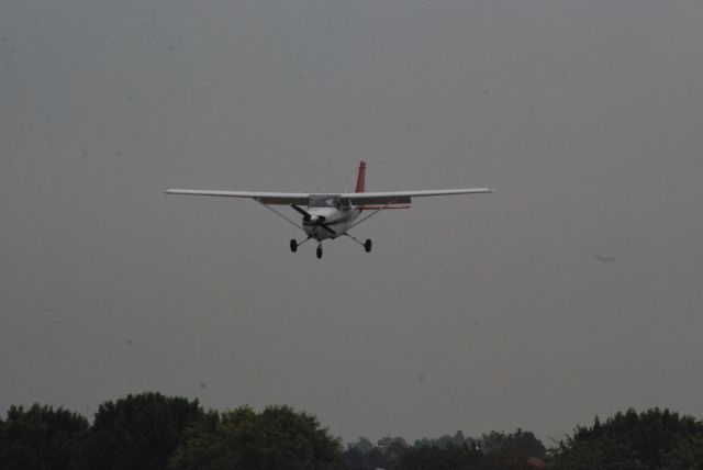 Cessna Skyhawk (N734SV)