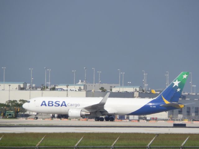 BOEING 767-300 (PR-ABB)