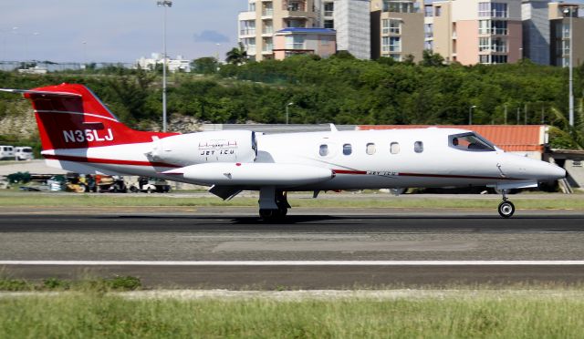 Learjet 35 (N35LJ)