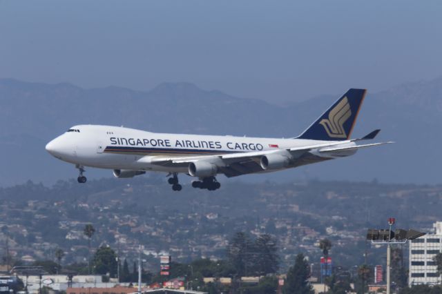 Boeing 747-400 (9V-SFQ)