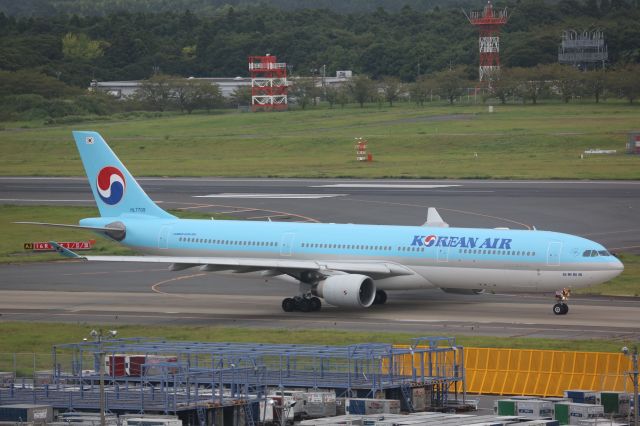 Airbus A330-300 (HL7709)
