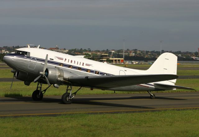 Douglas DC-3 (ZK-AMS)