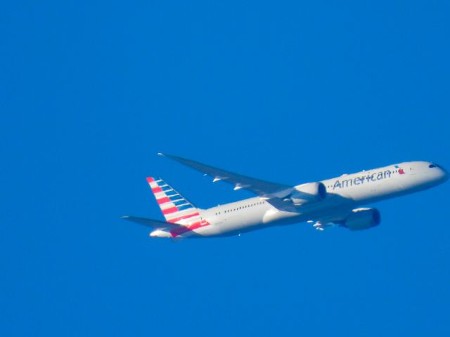Boeing 787-9 Dreamliner (N834AA)