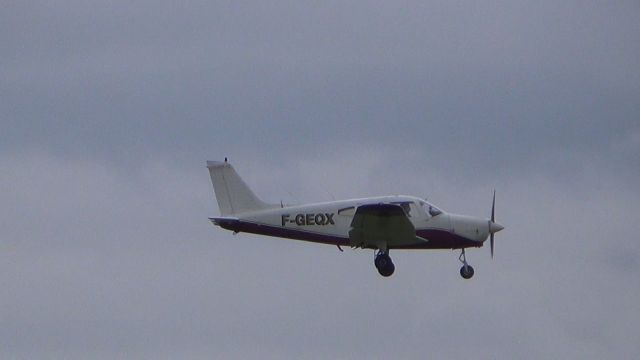 Piper Cherokee (F-GEQX)