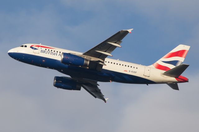 Airbus A319 (G-EUOF) - BAW1385 leaving nearly 3 hours late due to fog at Heathrow.