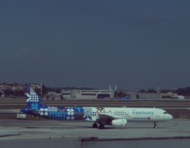 Airbus A321 (TC-JRG) - Taxiing on 12 April 2017.