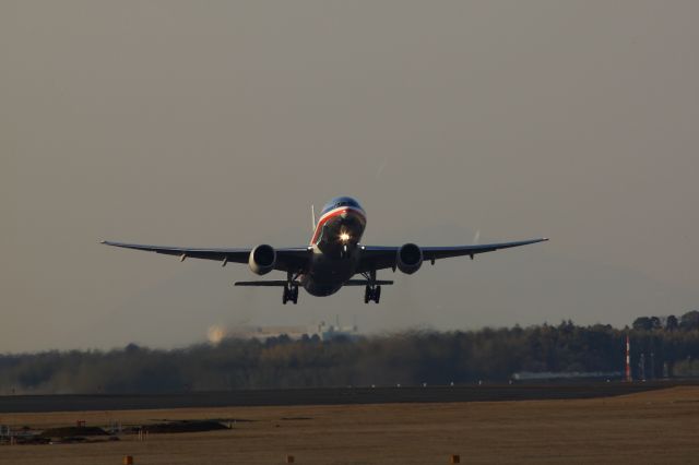 Boeing 777-200 —