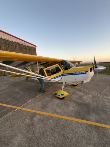 CHAMPION Decathlon (N656WC)