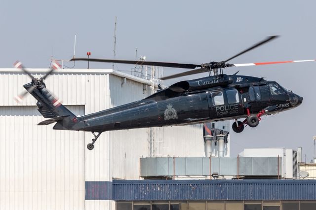 Sikorsky S-70 (C-FHKS)