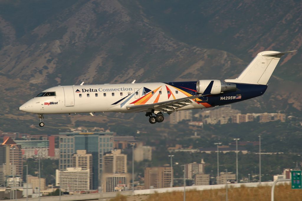 Canadair Regional Jet CRJ-200 (N429SW)