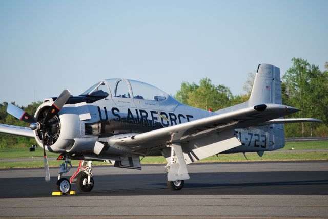 North American Trojan (N215SF) - In town for T-28 Formation Flying Training Clinic - 4/11/10