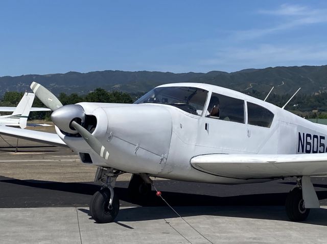 Piper PA-24 Comanche (N6054P) - filling up
