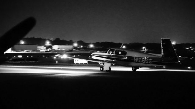 Mooney M-20 (N1086S) - Better one from last night