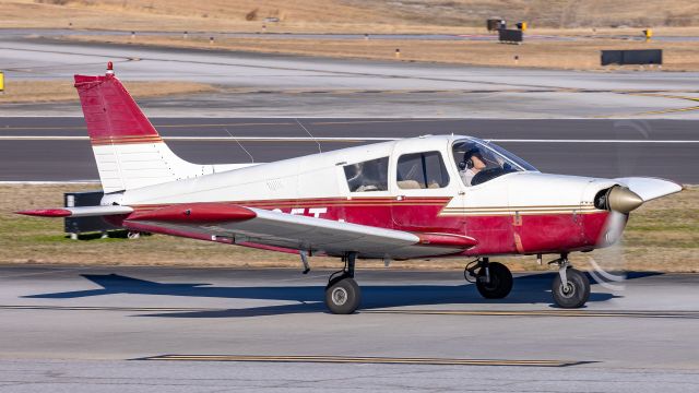 Piper Cherokee (N1205T)