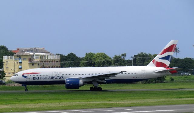 Boeing 777-200 (G-VIIT)