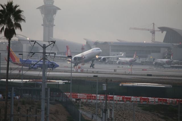 Airbus A330-200 (N396HA)