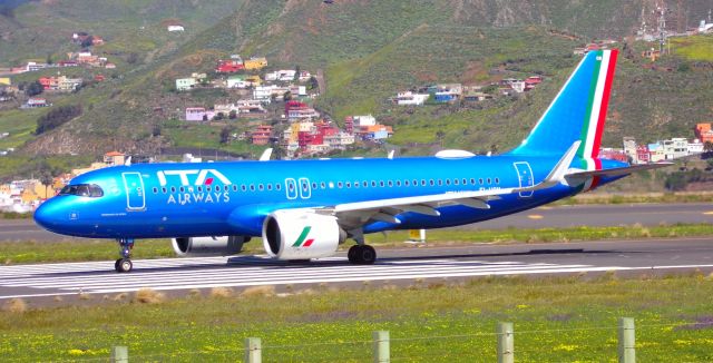 Airbus A320neo (EI-HOM)