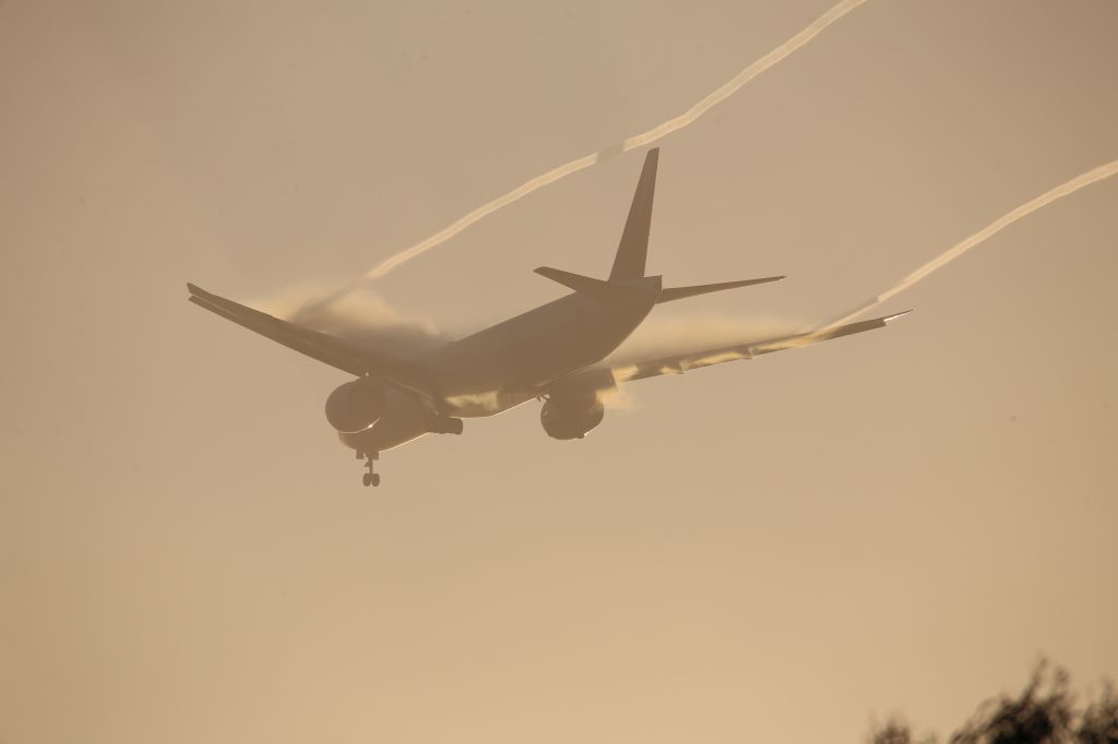 BOEING 777-300ER (RP-C7773)