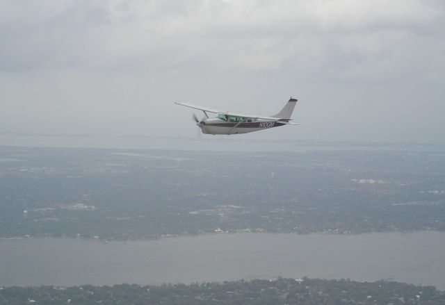 Cessna Centurion (N10GM)