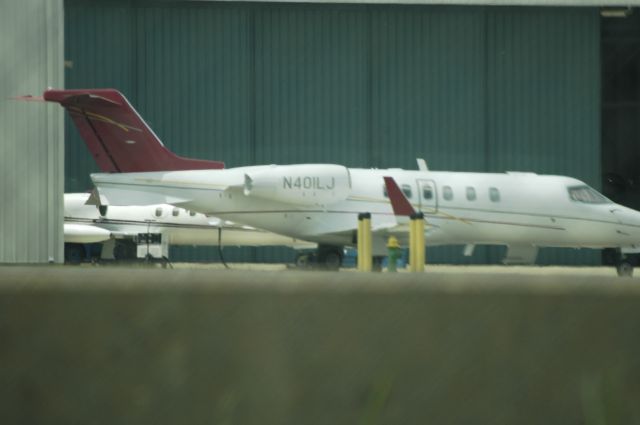 Learjet 40 (N401LJ)