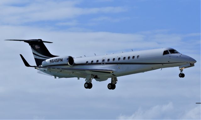 Embraer Legacy 600/650 (N645PM)