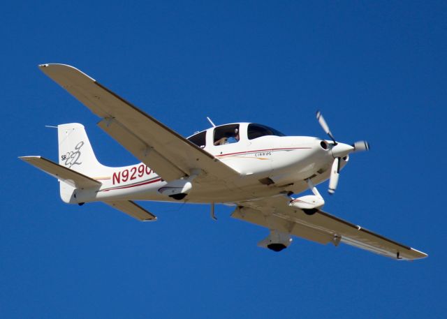 Cirrus SR-22 (N929CP) - At Shreveport Regional.