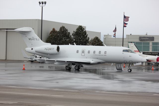 Bombardier Challenger 300 (N547XJ)