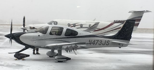 Cirrus SR-22 (N473JS) - Landed briefly for fuel between KTYS and KLCI Jan 2017