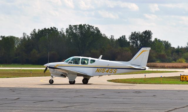 Beechcraft Bonanza (33) (N1545S) - Beech 35-B33 Debonair N1545S in Ann Arbor 