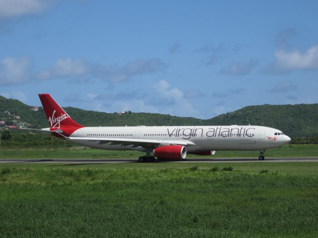 Airbus A330-300 (G-VSXY)