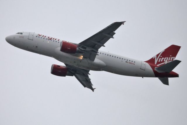Airbus A320 (N851VA) - VRD27 off to SFO