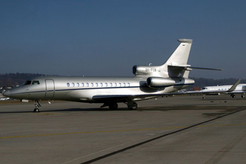 Dassault Falcon 7X (9H-FCB) - Seen here on 21-Jan-20.