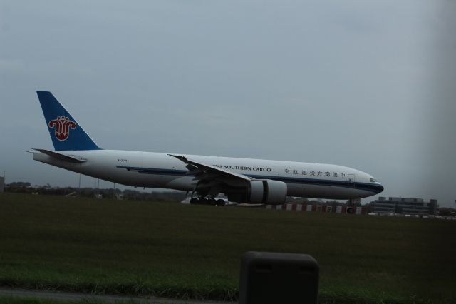 Boeing 777-200 (B-2071) - A China Southern B777F slowing down after landing on runway 22 at London Stansted Airport.br /br /Location: London Stansted Airport.br /Date: 12.10.22 (dd/mm/yy).