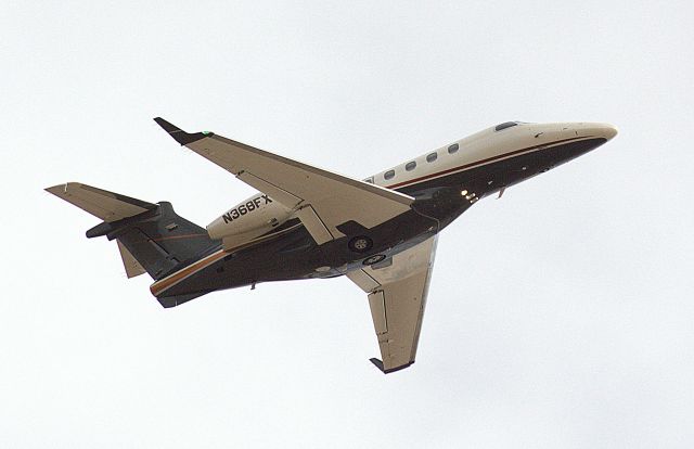 Embraer Phenom 300 (N368FX)