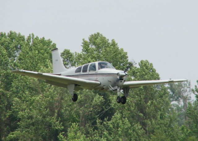 Beechcraft Bonanza (36) (N455DC) - Landing on 14 at Downtown Shreveport.