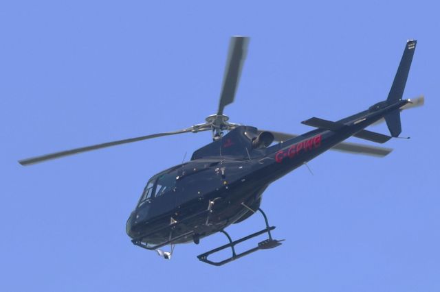 C-GPWB — - C-GPWB Aerospatiale Eurocopter AS-350-B2 Service Helicocorp Inc. Survolant la ville de Lavaltrie QC. le 02-07-2024 à 13:01