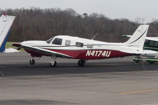 Piper Saratoga (N4174U)