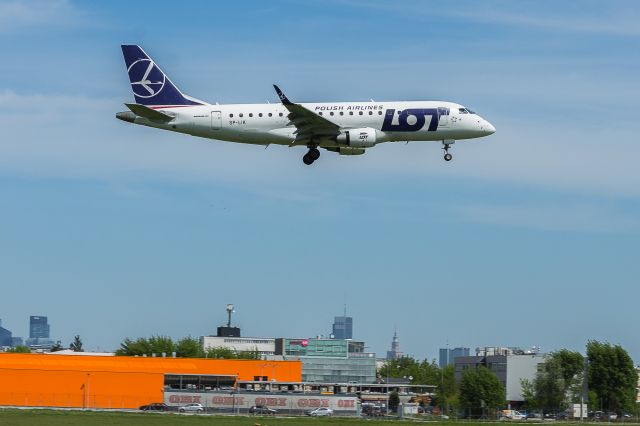 Embraer 170/175 (SP-LIK) - WAW SPOTTING