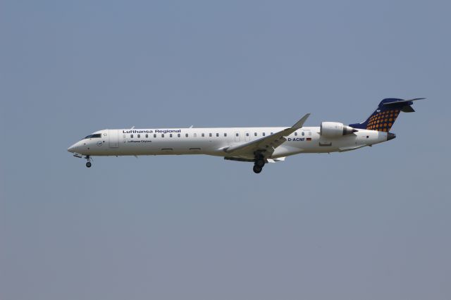 Canadair Regional Jet CRJ-900 (D-ACNF)