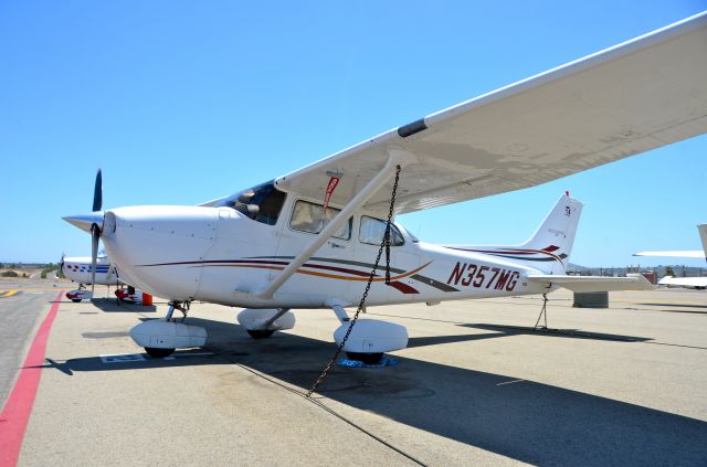 Cessna Skyhawk (N357MG)