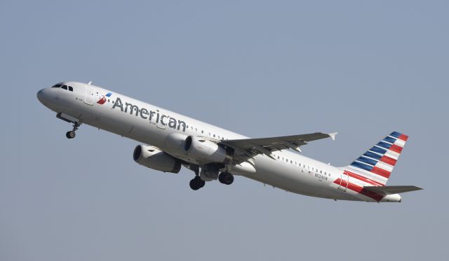Airbus A321 (N524UW) - Departing LAX