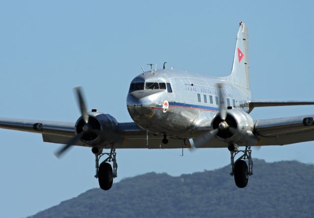 Douglas DC-3 (VH-AES)